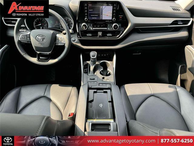 used 2021 Toyota Highlander car, priced at $34,146