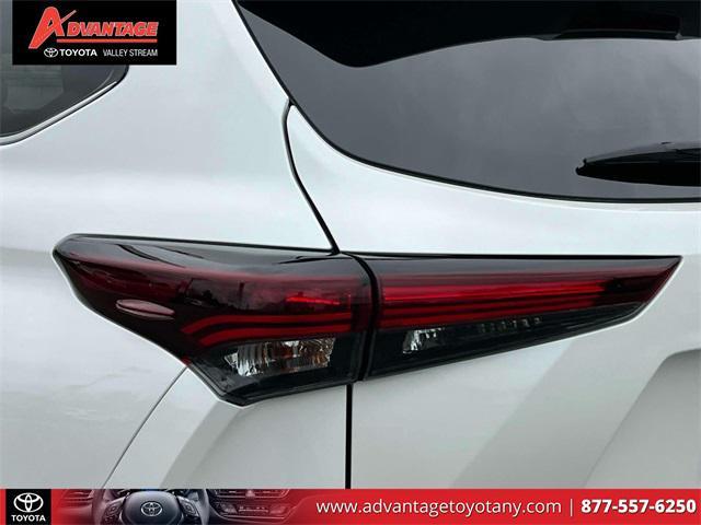 used 2024 Toyota Highlander car, priced at $48,884