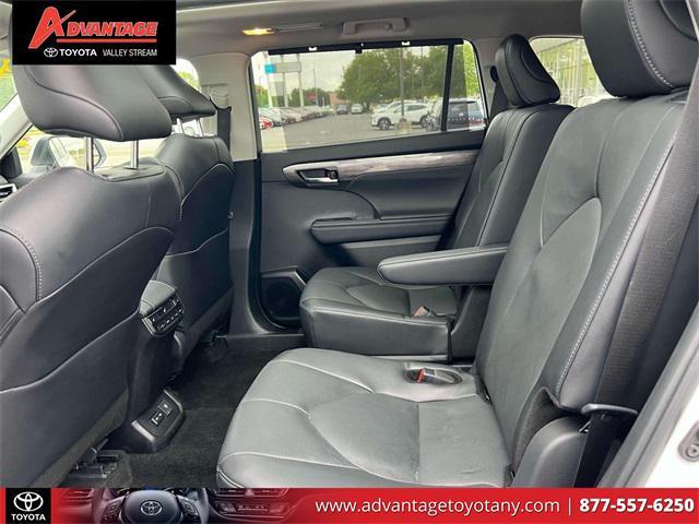 used 2024 Toyota Highlander car, priced at $48,884