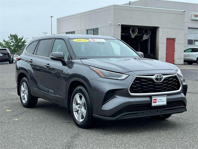 used 2022 Toyota Highlander car, priced at $31,888