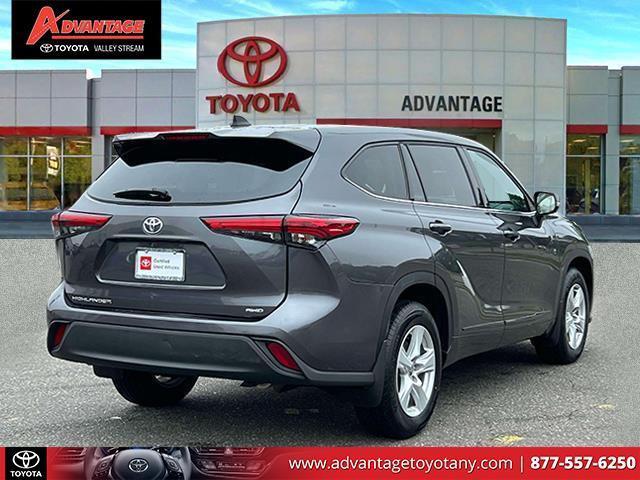 used 2022 Toyota Highlander car, priced at $31,490
