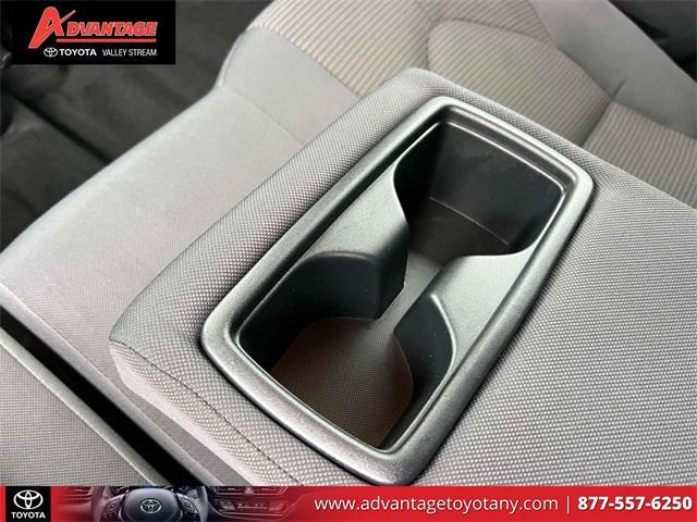 used 2022 Toyota Highlander car, priced at $31,490