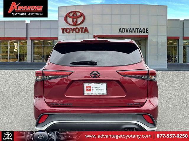 used 2022 Toyota Highlander car, priced at $38,619
