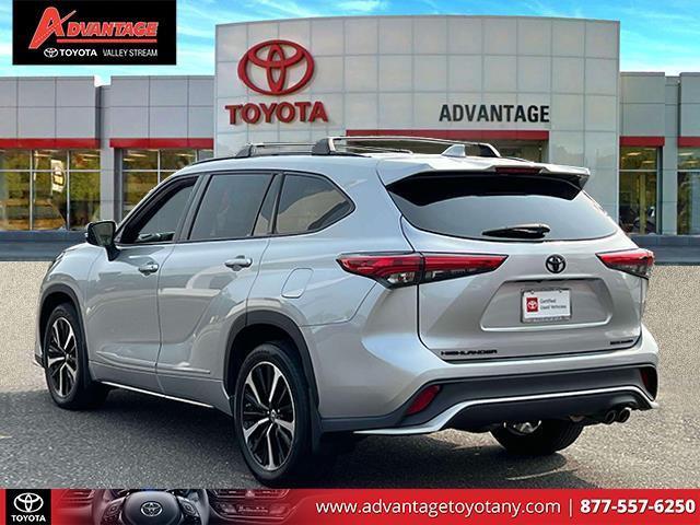 used 2022 Toyota Highlander car, priced at $37,999