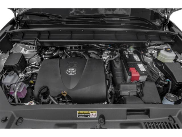 used 2022 Toyota Highlander car, priced at $31,099