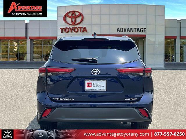 used 2022 Toyota Highlander car, priced at $34,499