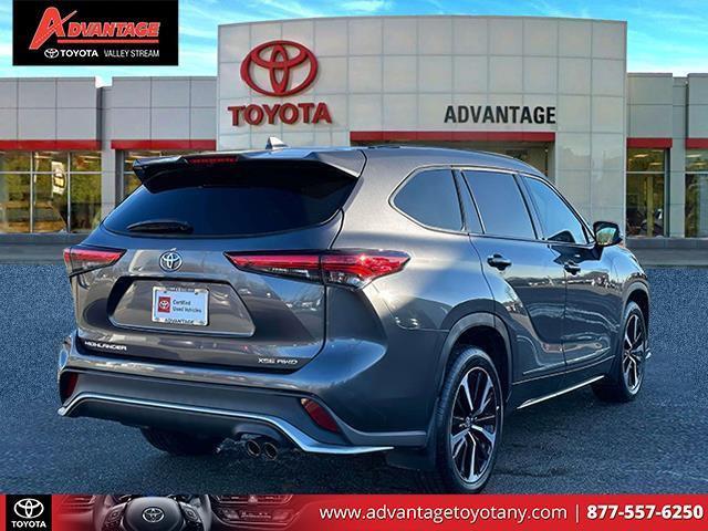 used 2022 Toyota Highlander car, priced at $33,888