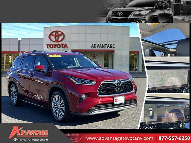 used 2023 Toyota Highlander car, priced at $44,999