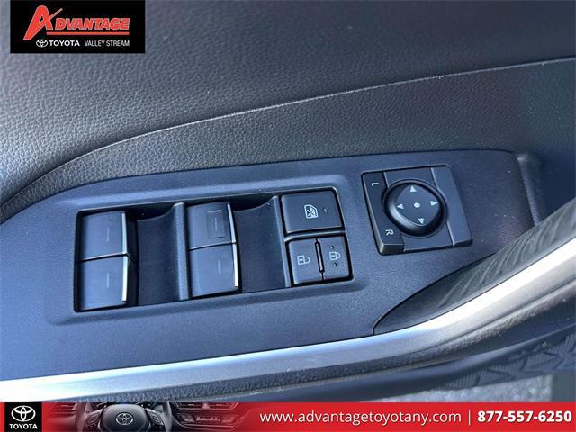used 2022 Toyota RAV4 Hybrid car, priced at $33,100