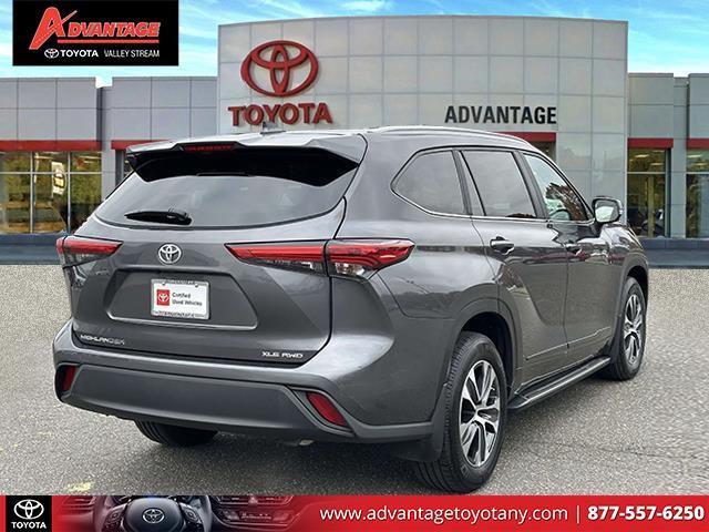 used 2023 Toyota Highlander car, priced at $36,324
