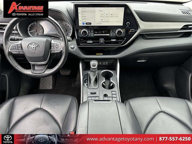 used 2023 Toyota Highlander car, priced at $36,324