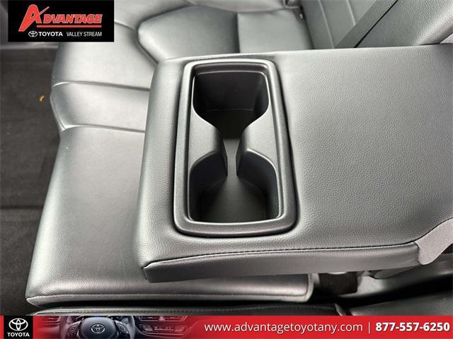 used 2023 Toyota Highlander car, priced at $36,324