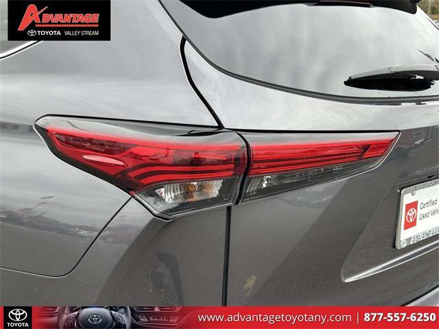 used 2023 Toyota Highlander car, priced at $36,324