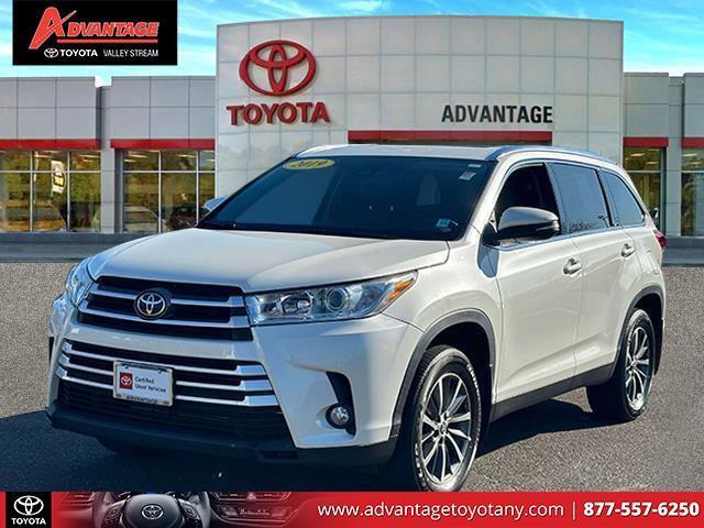 used 2019 Toyota Highlander car, priced at $26,998