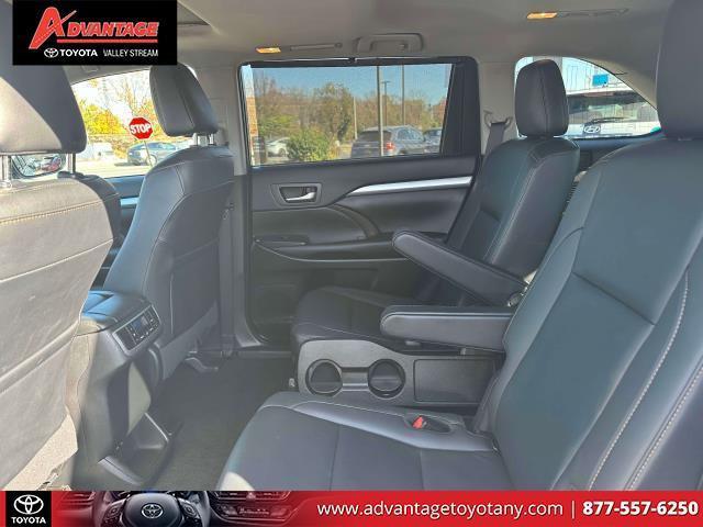 used 2019 Toyota Highlander car, priced at $26,998