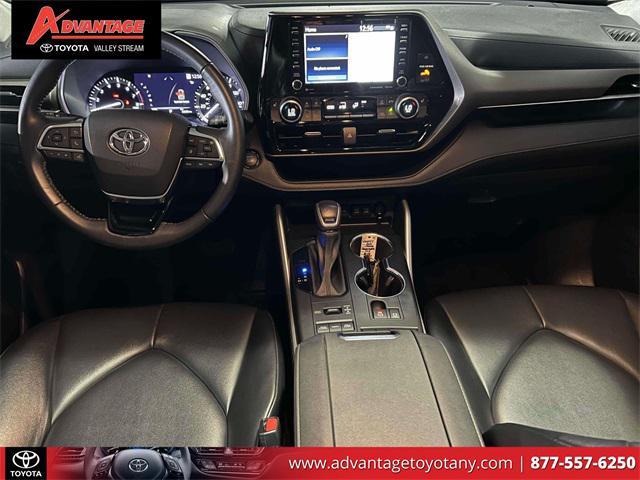 used 2021 Toyota Highlander car, priced at $32,999