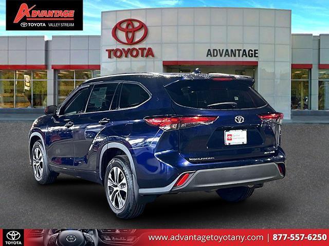 used 2021 Toyota Highlander car, priced at $32,999
