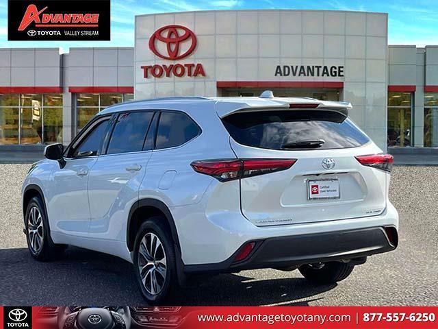 used 2022 Toyota Highlander car, priced at $35,288