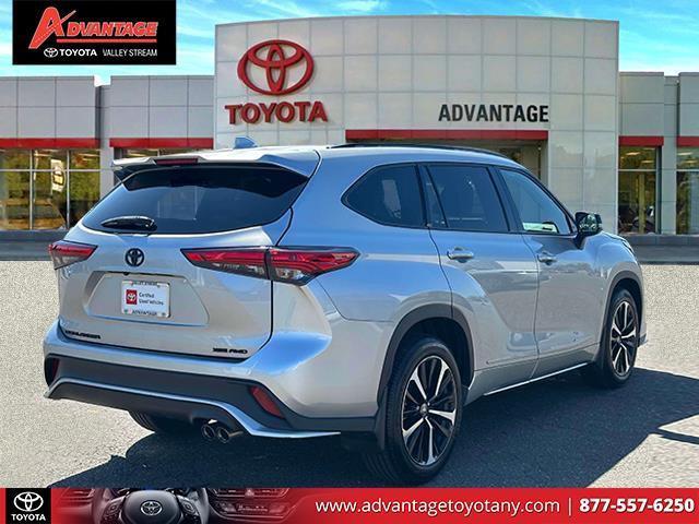used 2022 Toyota Highlander car, priced at $36,999
