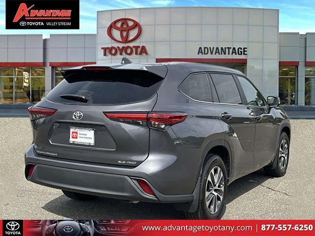 used 2023 Toyota Highlander car, priced at $38,604