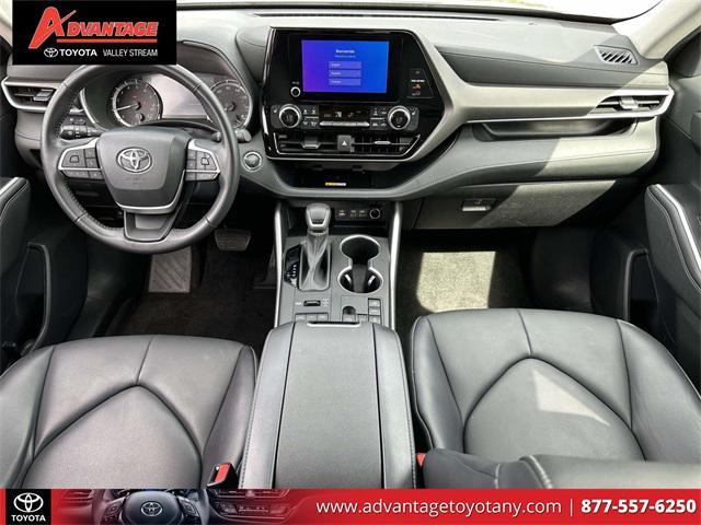 used 2023 Toyota Highlander car, priced at $38,604