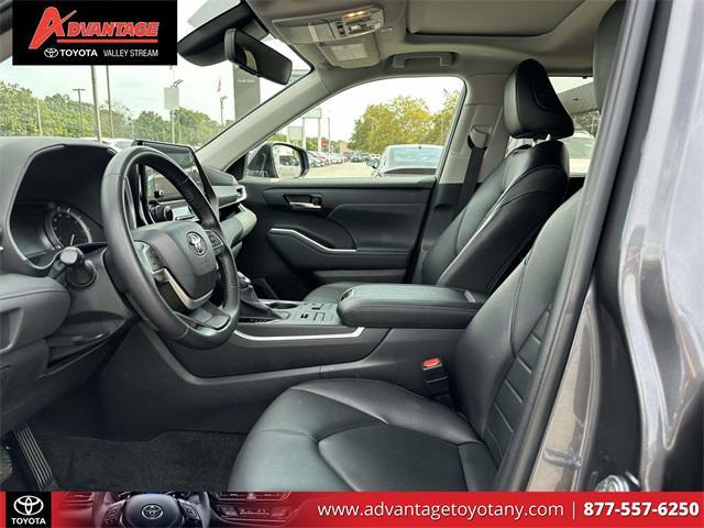 used 2023 Toyota Highlander car, priced at $38,604