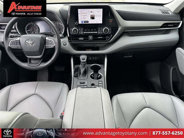 used 2023 Toyota Highlander car, priced at $36,699