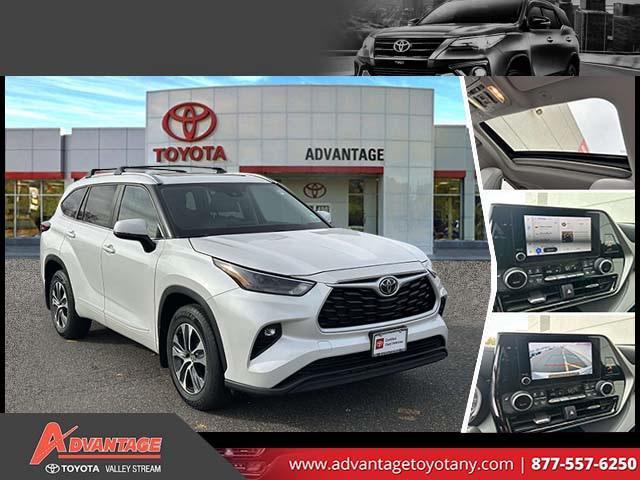 used 2023 Toyota Highlander car, priced at $36,699