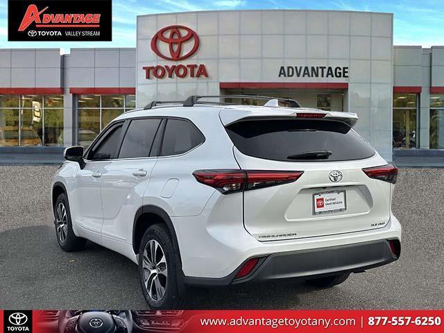 used 2023 Toyota Highlander car, priced at $36,699