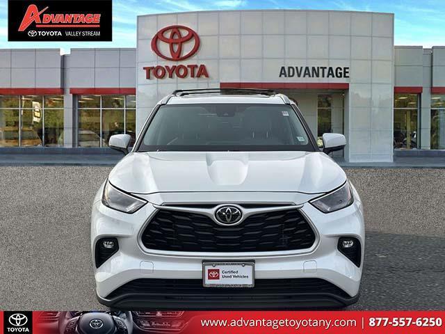 used 2023 Toyota Highlander car, priced at $36,699