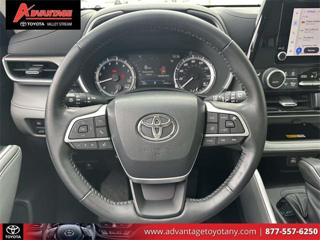used 2023 Toyota Highlander car, priced at $36,699