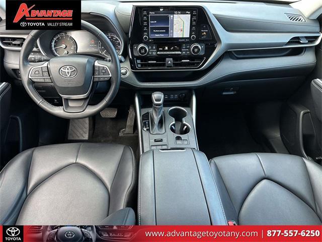 used 2022 Toyota Highlander car, priced at $33,879