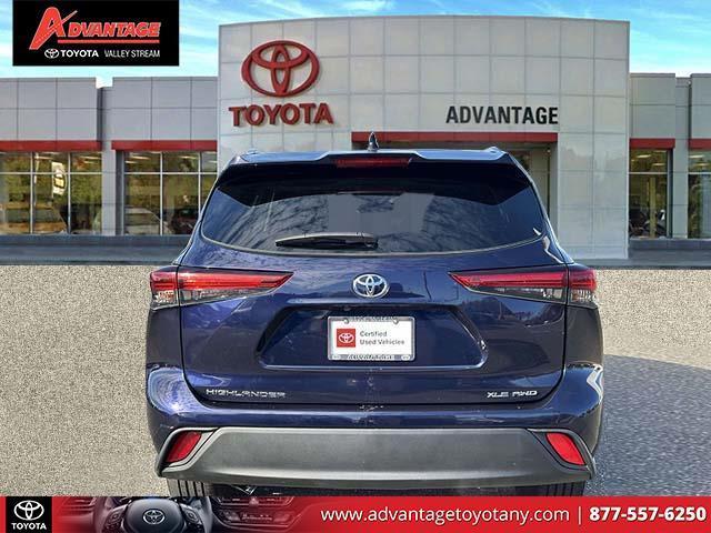 used 2022 Toyota Highlander car, priced at $33,879