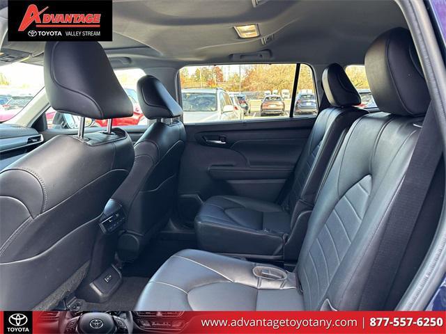 used 2022 Toyota Highlander car, priced at $33,879