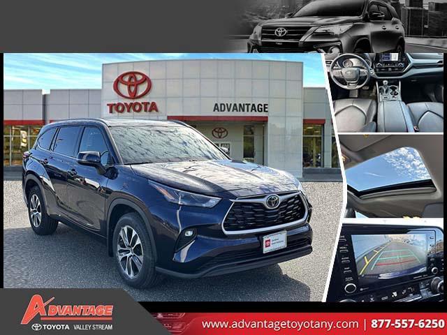 used 2022 Toyota Highlander car, priced at $33,879