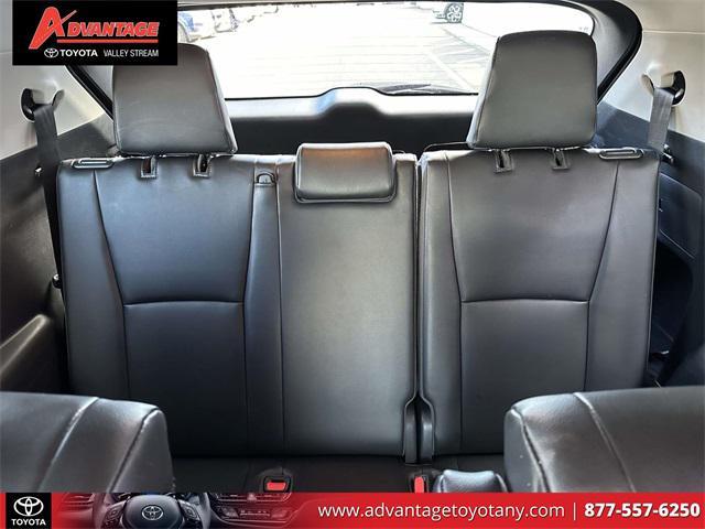 used 2022 Toyota Highlander car, priced at $33,879