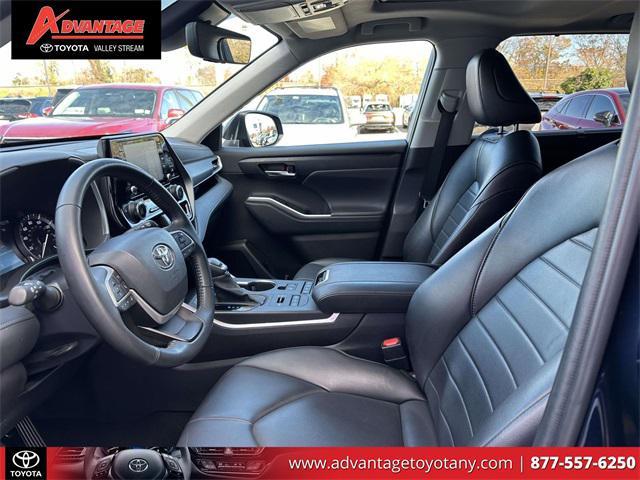 used 2022 Toyota Highlander car, priced at $33,879