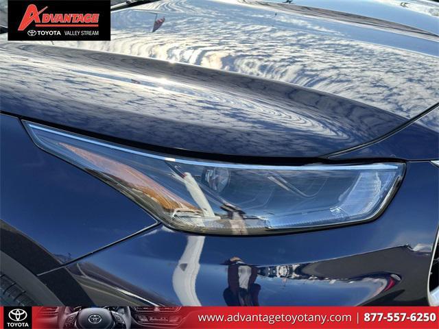used 2022 Toyota Highlander car, priced at $33,879