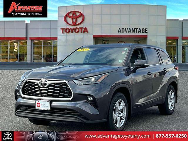 used 2022 Toyota Highlander car, priced at $29,904