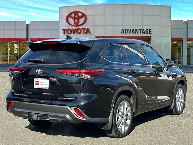 used 2021 Toyota Highlander car, priced at $37,898