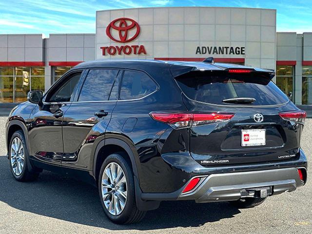 used 2021 Toyota Highlander car, priced at $37,898