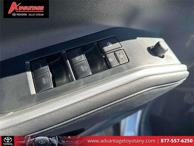 used 2024 Toyota Highlander Hybrid car, priced at $45,933