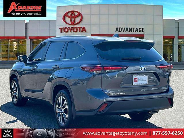 used 2024 Toyota Highlander Hybrid car, priced at $45,899