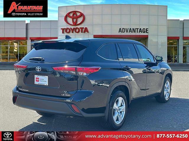 used 2022 Toyota Highlander car, priced at $31,899
