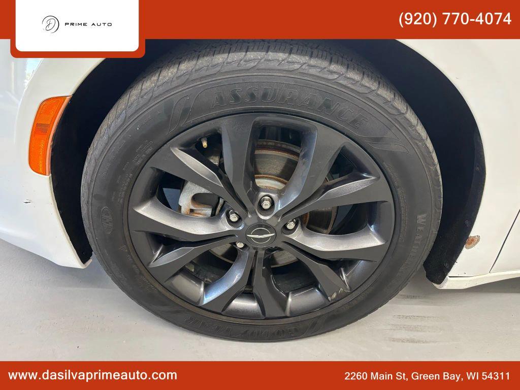 used 2018 Chrysler Pacifica car, priced at $12,800