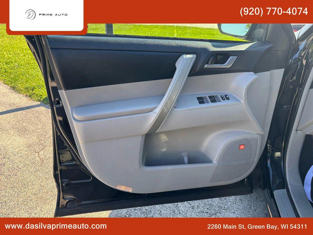 used 2012 Toyota Highlander car, priced at $12,990