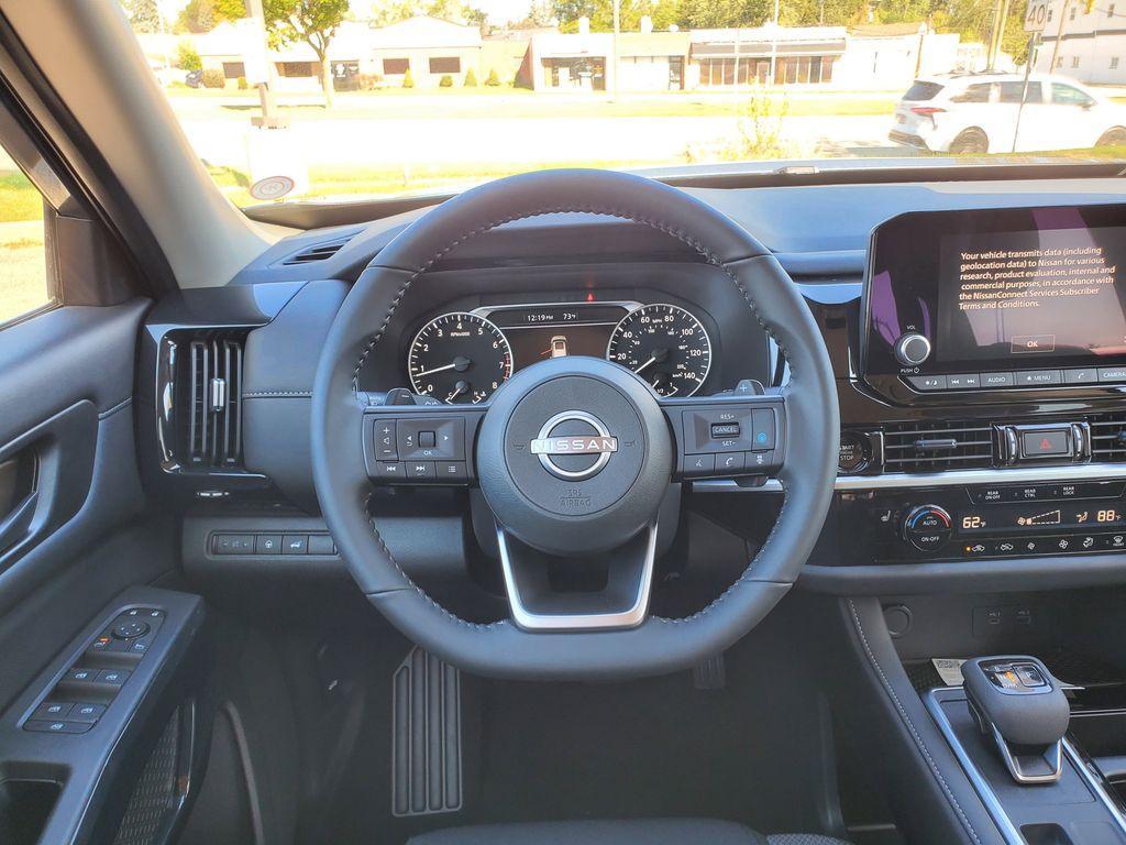 new 2025 Nissan Pathfinder car, priced at $42,107