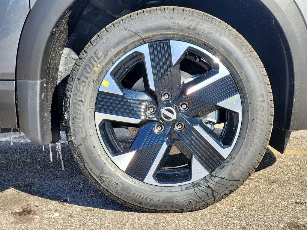 new 2026 Nissan Kicks car, priced at $27,949