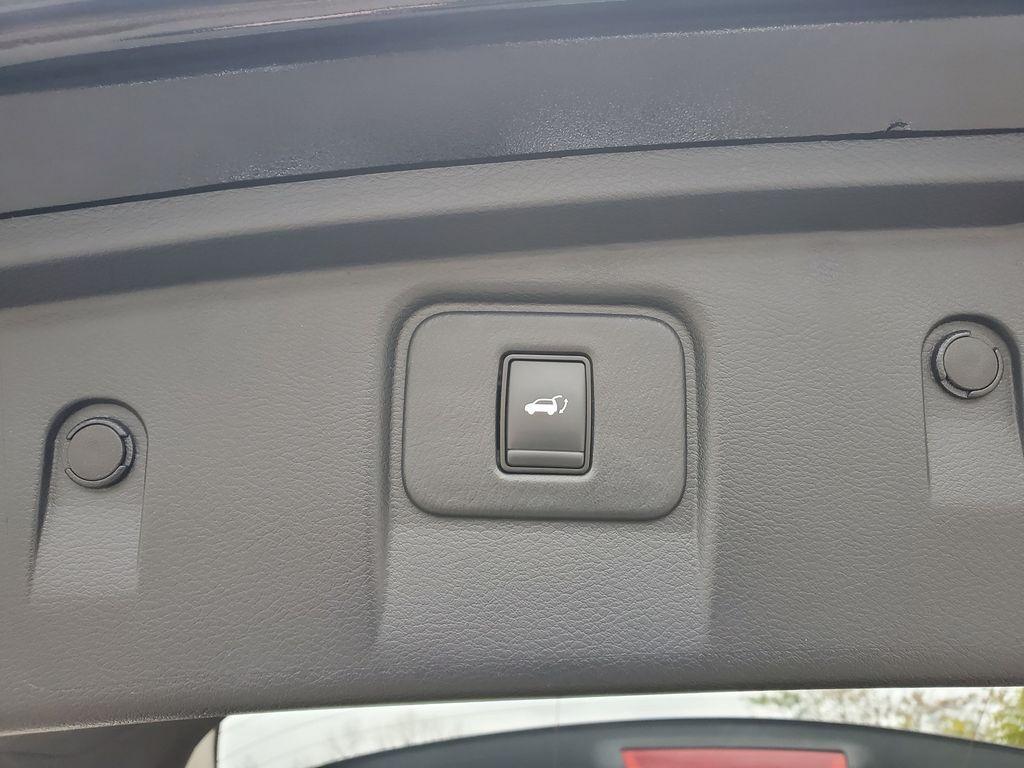 used 2020 Nissan Rogue car, priced at $18,362