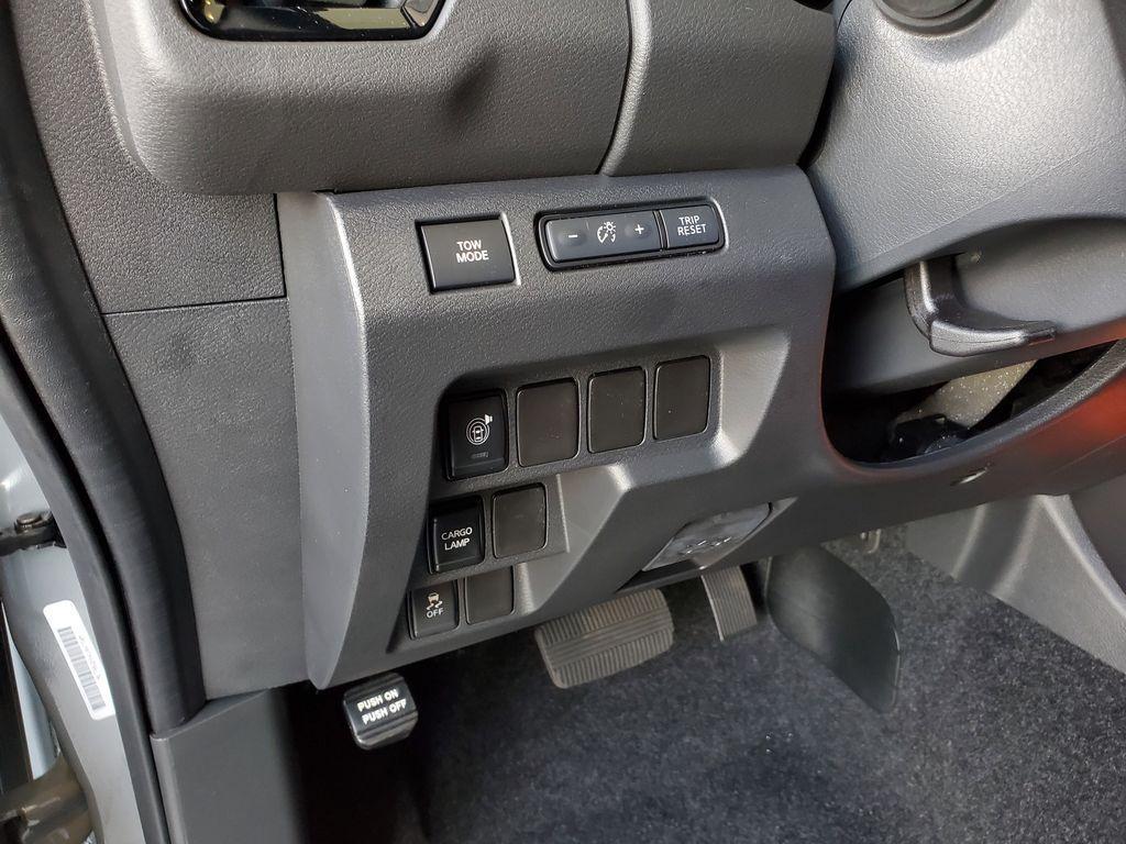 new 2025 Nissan Frontier car, priced at $41,417